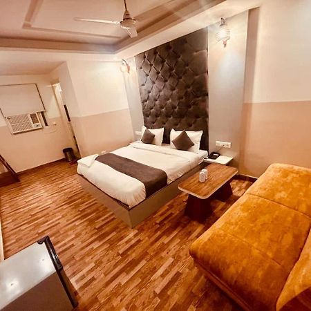 Hotel Airport City New Delhi Exterior photo