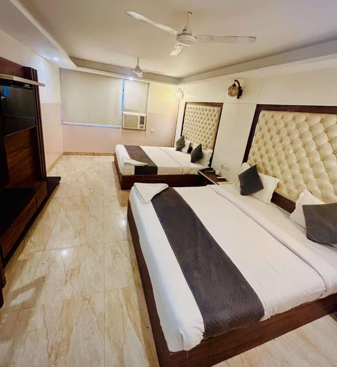 Hotel Airport City New Delhi Exterior photo