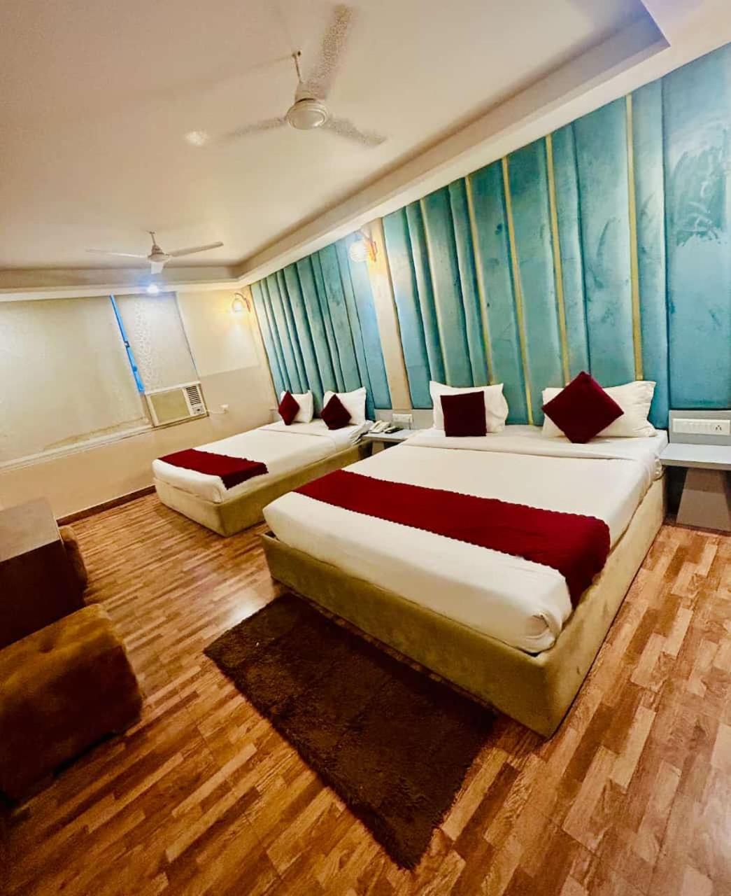 Hotel Airport City New Delhi Exterior photo